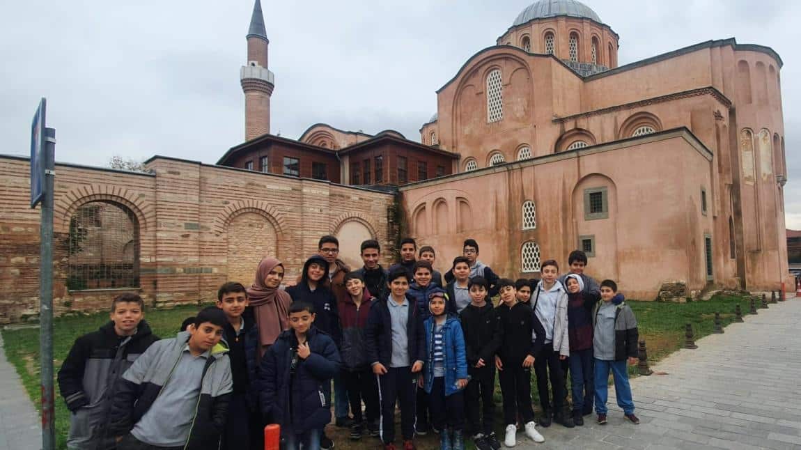Okulumuz öğrencileri çetes  projesi kapsamında Zeyrek cami ,Mehmet Emin Tokadı hz ziyaret ve kahvaltı etkinliği yapıldı